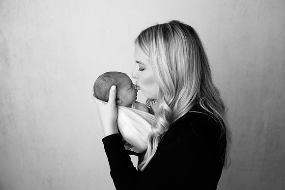 CADEN_8DAYS-89bw