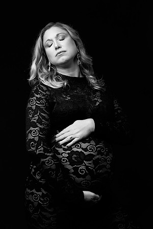 BRIDGETT_MATERNITY-8bw