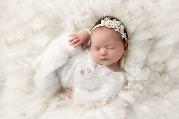 LYLA_7DAYS-24