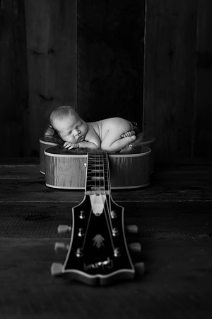 EZRA_13DAYS-84