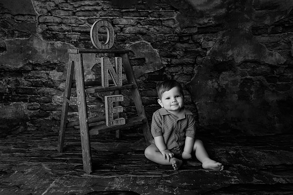 LANDON_1YEAR-1bw