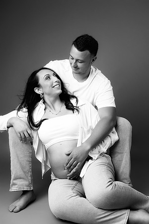CAITLYN_MATERNITY-30bw