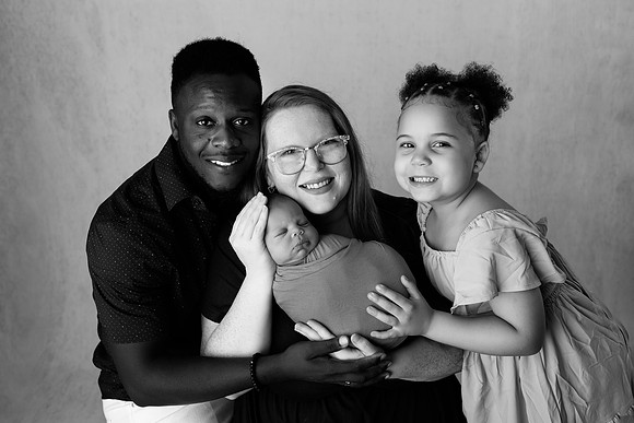 EMMANUEL_12DAYS-62bw