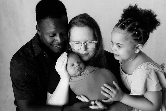 EMMANUEL_12DAYS-63bw