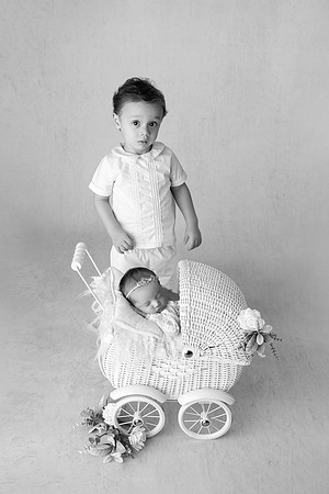 AVA_10DAYS-22-2bw