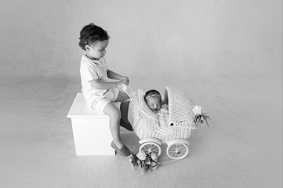 AVA_10DAYS-23bw