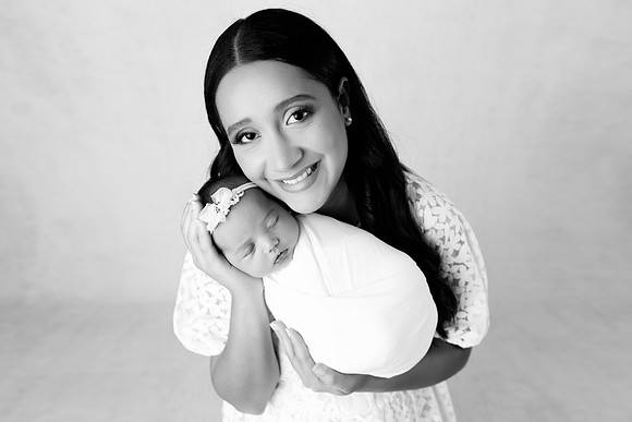 AVA_10DAYS-62bw