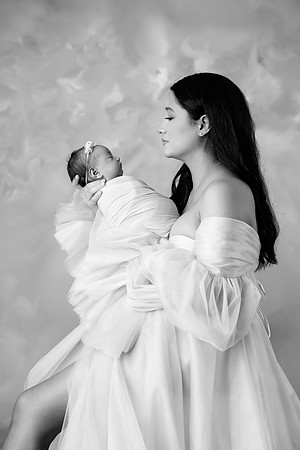 AVA_10DAYS-86bw