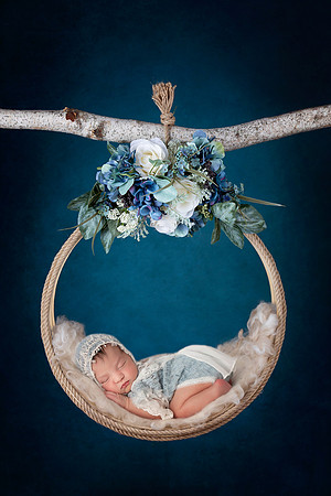 AUDREY_8DAYS-1