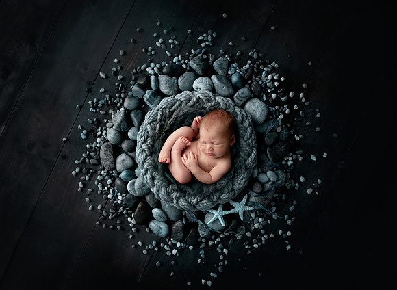 CADEN_8DAYS-32