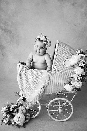 CAROLINE_10 MOS-3bw