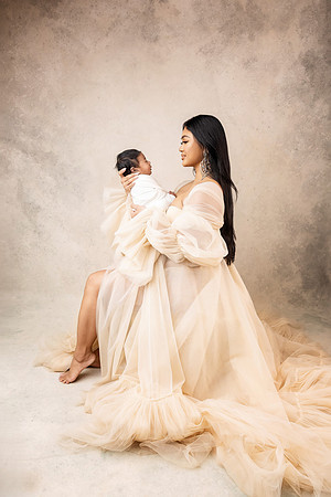 DIONE_NEWBORN-1