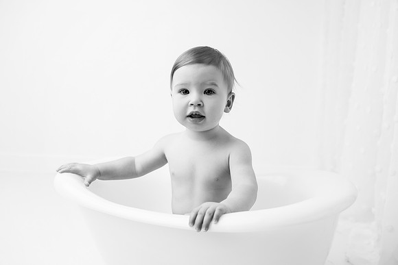 NOAH_1YEAR-8bw