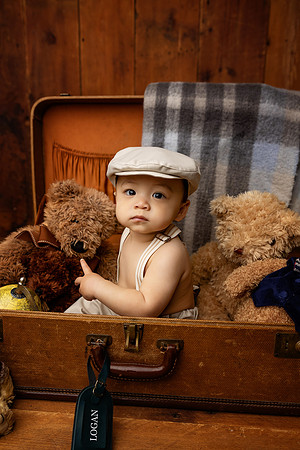 LOGAN_1YEAR-22