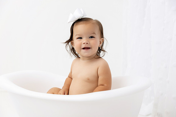 AVA_1YEAR-3