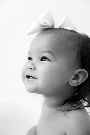 AVA_1YEAR-5bw