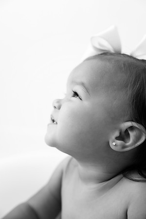 AVA_1YEAR-6bw