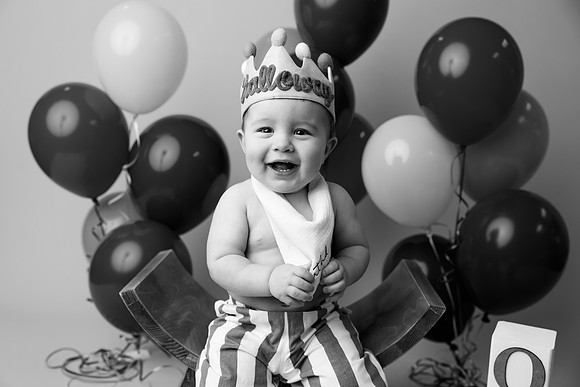 HALLOWAY_1YEAR-5bw