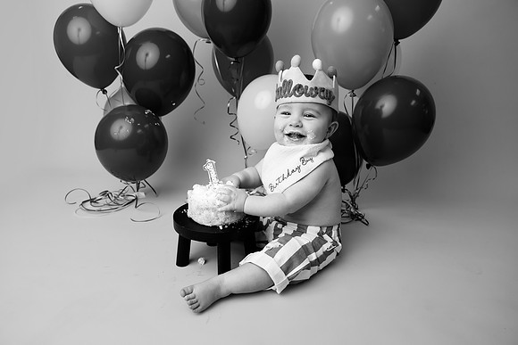 HALLOWAY_1YEAR-34bw
