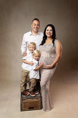 MEAGAN_MATERNITY-18