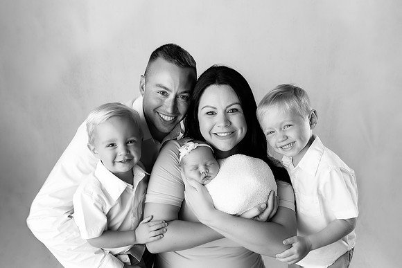 LILLIAN_18DAYS-64bw
