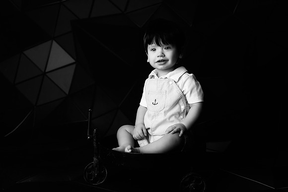OLIVER_1YEAR-1bw