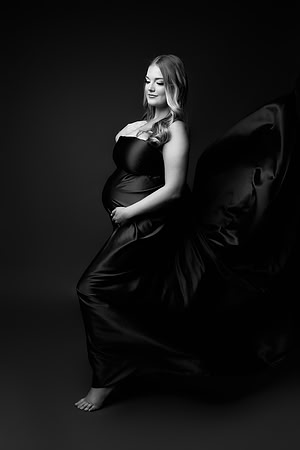 TAYLOR_MATERNITY-58bw
