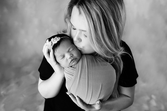 AVA_11DAYS-47bw