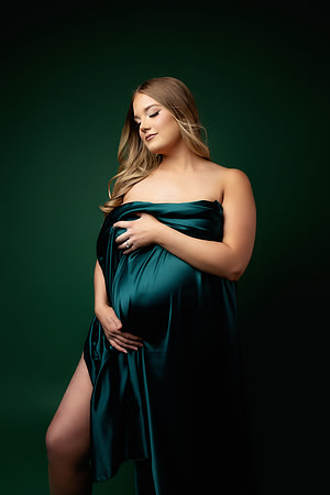 TAYLOR_MATERNITY-65