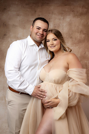TAYLOR_MATERNITY-30