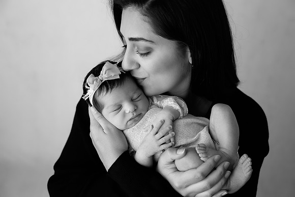 NORA_12DAYS-75bw