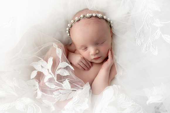 ELIZABETH_8DAYS-16