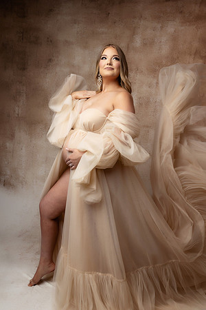 TAYLOR_MATERNITY-25
