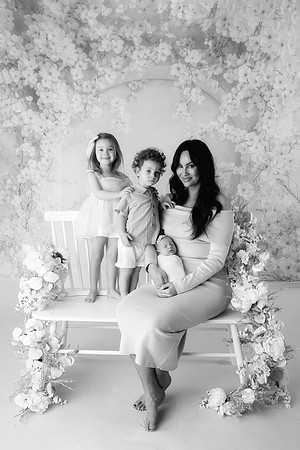 CAPRI_24DAYS-58bw