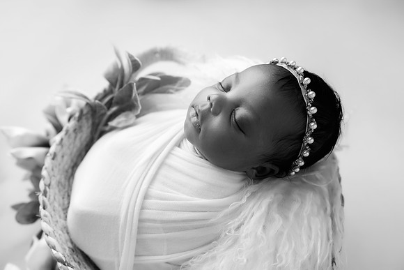 CHLOE_27DAYS-22bw