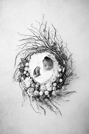 CHLOE_27DAYS-40bw
