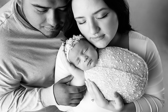 CAMILA_26DAYS-60bw