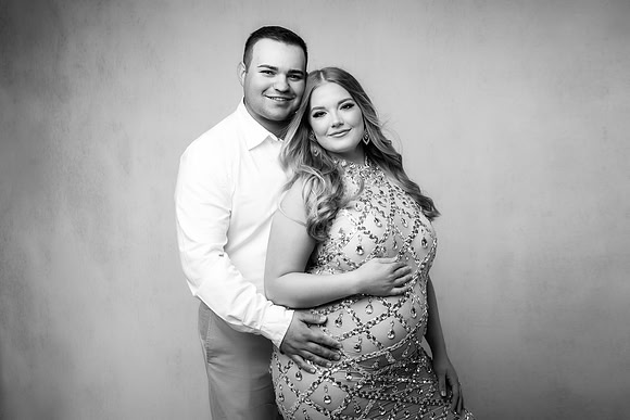TAYLOR_MATERNITY-52bw