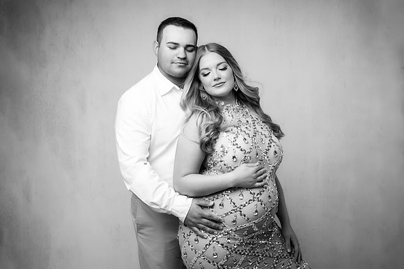 TAYLOR_MATERNITY-53bw