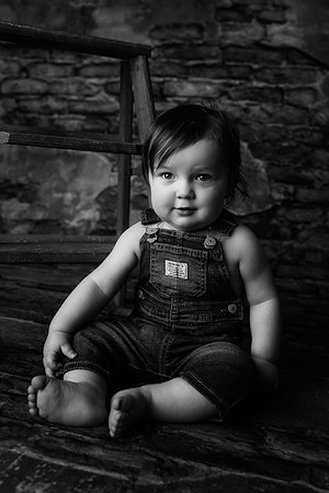 CYRUS_1YEAR-7bw