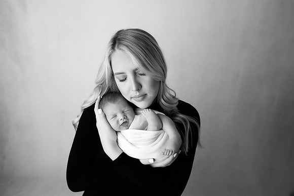 CADEN_8DAYS-67bw
