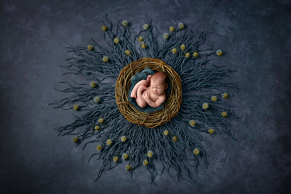 CADEN_8DAYS-41