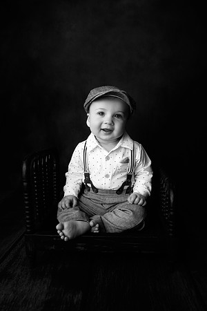 LIAM_7MOS-1bw