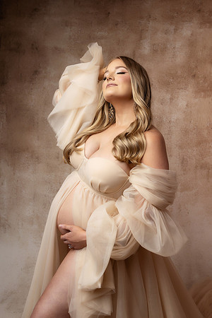 TAYLOR_MATERNITY-22
