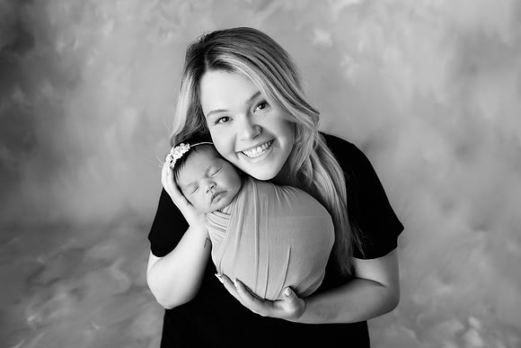 AVA_11DAYS-45bw