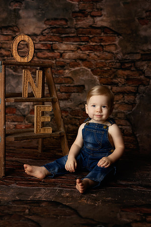LEO_1YEAR-4
