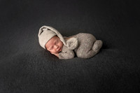 HOLDEN_13DAYS-5