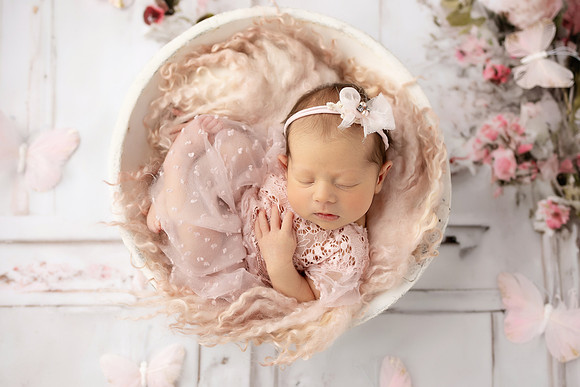 KINSLEY_8DAYS-14