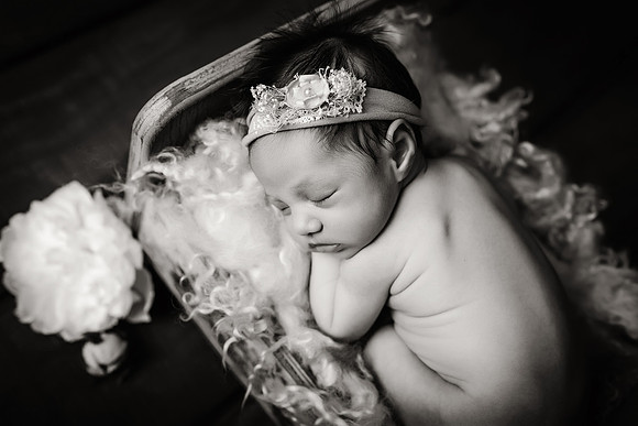 ZOE FAITH21B&W