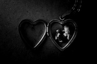 HOLDEN_13DAYS-15